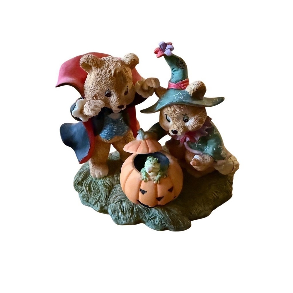 Bear Seasons A-Bear-Cadabra Halloween Bear Figurine Exclusive Special Ed vampire